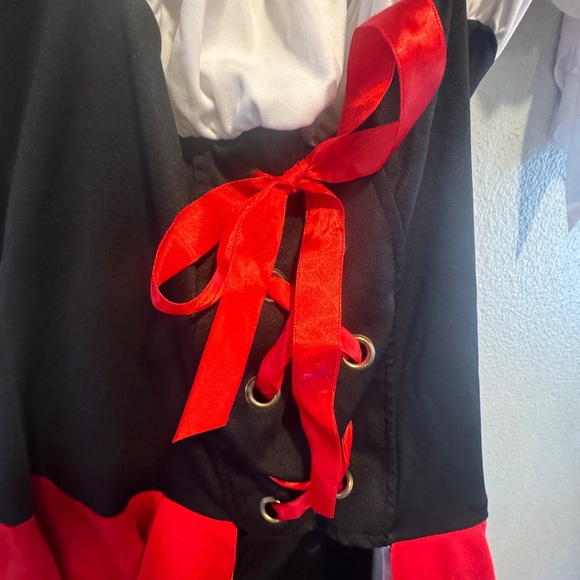 Pirate Costume - Picture 10 of 10